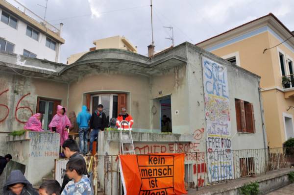 Χίος: Ανακοίνωση του Soli-Cafe για την εισβολή της ΕΛ.ΑΣ