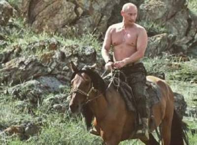 Ο Πούτιν στην Ουκρανία, ο πόλεμος εν ονόματι του φύλου, των Lénaïg Bredoux και Mathieu Magnaudeix