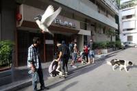 City Plaza - αν το πολυτιμότερο που έχουμε είναι οι περιουσίες μας, τότε θα έπρεπε όντως να φοβόμαστε. Κι όμως δε φοβόμαστε! (Soviet Shot)