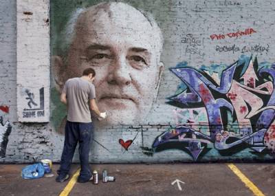 Μιχαήλ Γκορμπατσόφ: δύο πορτρέτα ενός αποτυχημένου μεταρρυθμιστή - γράφει ο Gareth Dale