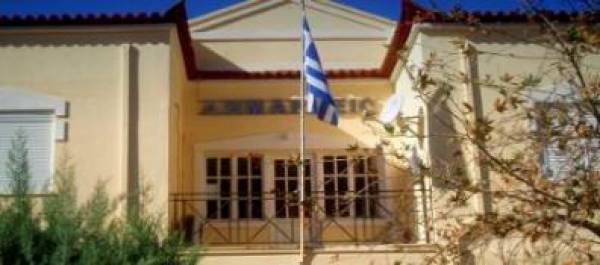 ΑΝΤΑΡΣΥΑ: Οχι στις διώξεις ενάντια στη συνδικαλίστρια Ζωή Πετροπούλου