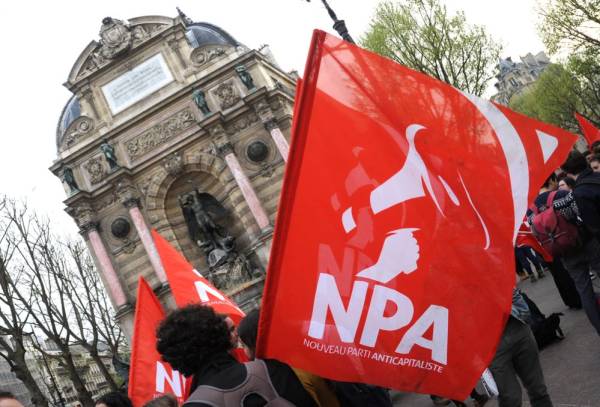 Ενάντια στον Μακρόν και την ακροδεξιά, ενότητα στους δρόμους και στην κάλπη