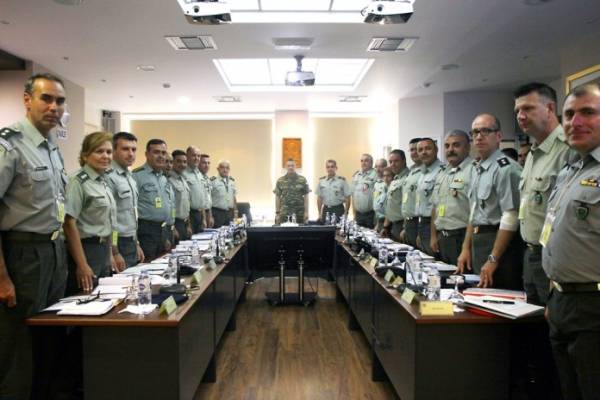 Να κλείσουν τώρα οι Λέσχες Αξιωματικών! ΟΧΙ ΣΤΑ ΠΡΟΝΟΜΙΑ ΤΩΝ ΣΤΡΑΤΙΩΤΙΚΩΝ