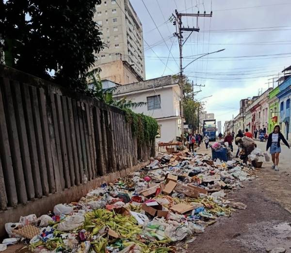 «Μόνο η παγκόσμια εργατική τάξη με διαδηλώσεις μπορεί να σταματήσει αυτή την επίθεση εναντίον της Κούβας»