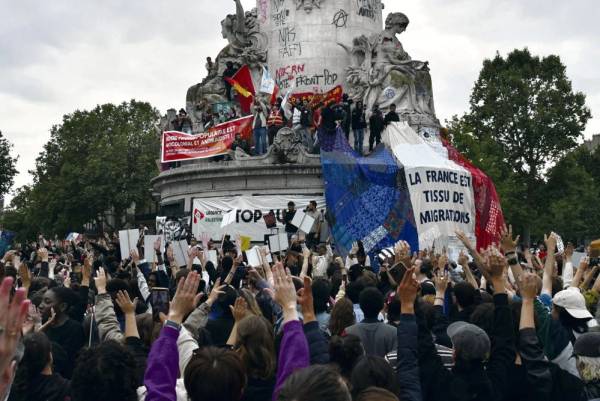 Με την ακροδεξιά ηττημένη, πρέπει τώρα να εφαρμόσουμε το πρόγραμμα του Νέου Λαϊκού Μετώπου