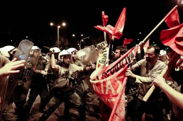 Καταγγελία της ΑΝΤΑΡΣΥΑ Θεσσαλονίκης για την απρόκλητη δολοφονική επίθεση της αστυνομίας στη διαδήλωση ενάντια στη φιέστα ΣΕΒ-κυβέρνησης