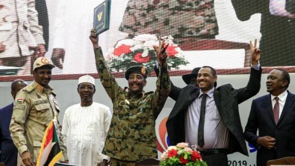 Επτά χρόνια μετά: τι απέμεινε από τη σουδανική επανάσταση; - του Hamad Gamal