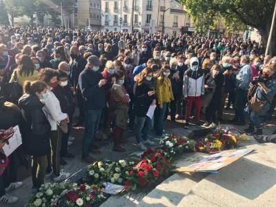 Ούτε “εθνική ενότητα”, ούτε ρατσιστικά αμαλγάματα: ο θυμός μας, η αλληλεγγύη μας - του Julien Salingue