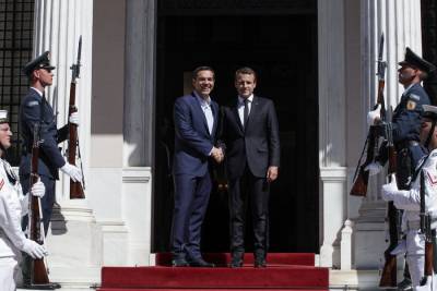 ΑΝΤΑΡΣΥΑ: Ο Τσίπρας με τον Μακρόν ετοιμάζουν κοινή επίθεση στην εργατική τάξη!