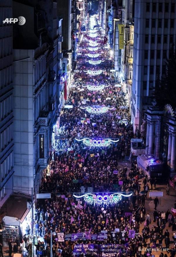 8 Μάρτη: Μαζικές διαδηλώσεις γυναικών στην Τουρκία