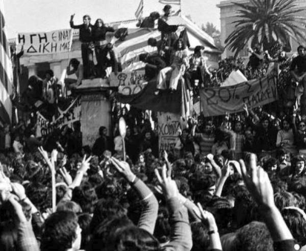 Ήμουν κι εγώ εκεί...Ναι, 50 χρόνια πριν, στην Εξέγερση του Πολυτεχνείου - της Νατάσας Αγγελοπούλου