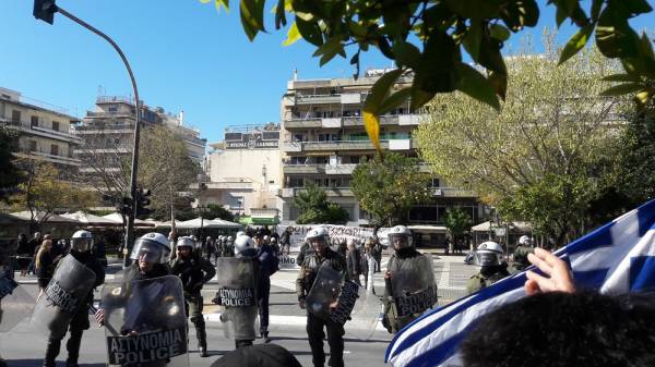 Εργατική Λέσχη Kαλλιθέας: Καλλιθέα, πόλη καθαρή από φασίστες.