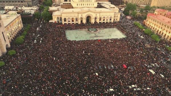 Αρμενία: Ένα μαζικό κίνημα που η χώρα δεν είχε δει ποτέ πριν