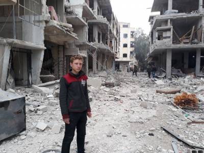 «Μας σκοτώνει η σιωπή σας»: Ο 15χρονος που μεταδίδει ζωντανά στο Twitter όλη την φρίκη στην ανατολική Γούτα