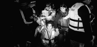 Καταγγελία του Δικτύου Σπάρτακος: Εκπαίδευση με άσκηση βίας και πλαστικές χειροπέδες! Οι φαντάροι πρέπει να συλλαμβάνουν Πρόσφυγες