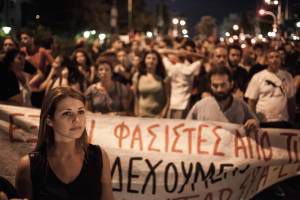 Οι Αντιφασίστες Κατάφεραν να Ματαιώσουν τη Φιέστα της Χρυσής Αυγής στον Πειραιά