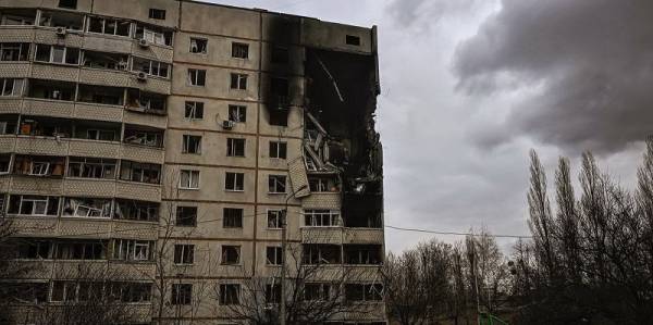 Ουκρανία: «Η ανθρωπιστική βοήθεια δεν αρκεί». Συνέντευξη του Τάρας Μπίλους για τη στάση της Δυτικής Αριστεράς