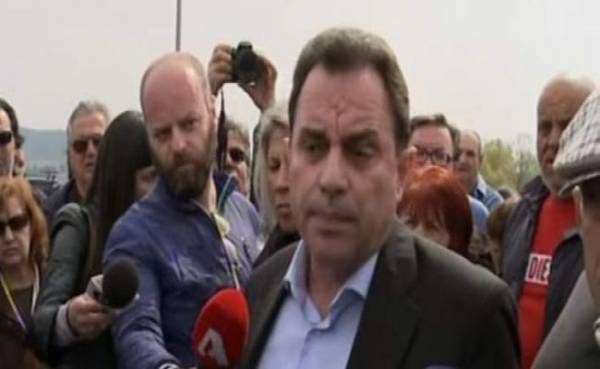 Ρατσιστική διαμαρτυρία με βουλευτές της ΝΔ και της ΧΑ υπέρ της εκκένωσης της Ειδομένης