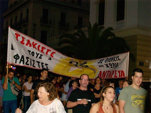 Η ΑΝΤΑΡΣΥΑ καταγγέλλει τη φασιστική δολοφονική επίθεση στην Ελευσίνα - Σάββατο 10/10 στην Ελευσίνα, 5μμ στην Πλατεία Ηρώων