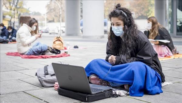 Η διεθνής εικόνα της λειτουργίας των σχολείων στην εποχή της πανδημίας-της Αιμιλίας Τσαγκαράτου