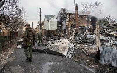 Ο πόλεμος στην Ουκρανία από το πεδίο της μάχης: Συνέντευξη με την ουκρανή ερευνήτρια Οκσάνα Ντούτσακ