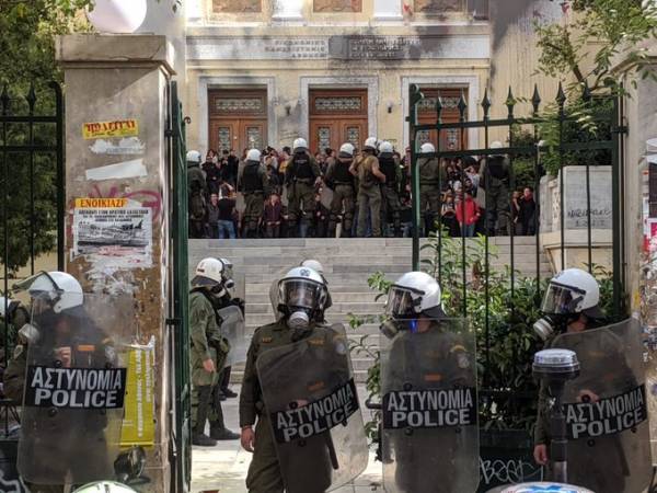 ΑΝΤ.ΑΡ.ΣΥ.Α.: Καταγγελία της βάρβαρης επίθεσης των ΜΑΤ στην ΑΣΟΕΕ !