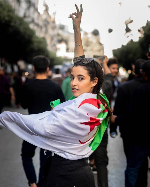 Καλώς ήρθατε στη νέα αλγερινή επανάσταση