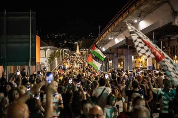 Τι γίνεται αν η Γένοβα δεν ήταν μια ανωμαλία; (η κινητοποίηση του λαού της Γένοβας για την υποστήριξη του «Παγκόσμιου Στόλου Σουμούντ»)